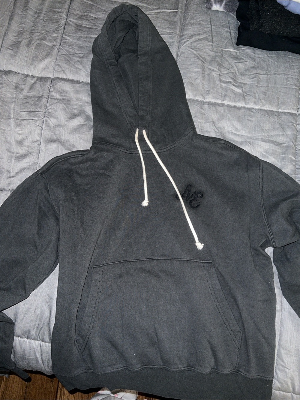 AE Black sweatshirt
